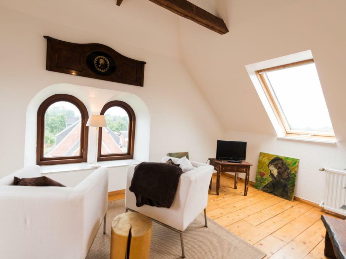 Kanalvilla - Urlaub Am Nord-Ostseekanal - Zwei Ferienwohnungen Im Angebot- Eine Im Dachgeschoss Und Eine Wohnung Mit Garten Sehestedt  Kültér fotó