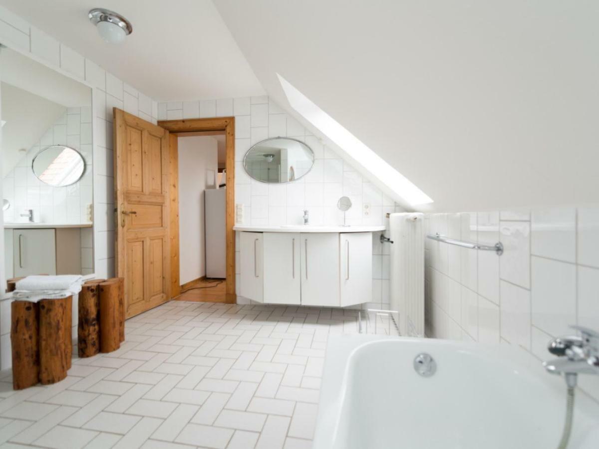 Kanalvilla - Urlaub Am Nord-Ostseekanal - Zwei Ferienwohnungen Im Angebot- Eine Im Dachgeschoss Und Eine Wohnung Mit Garten Sehestedt  Kültér fotó