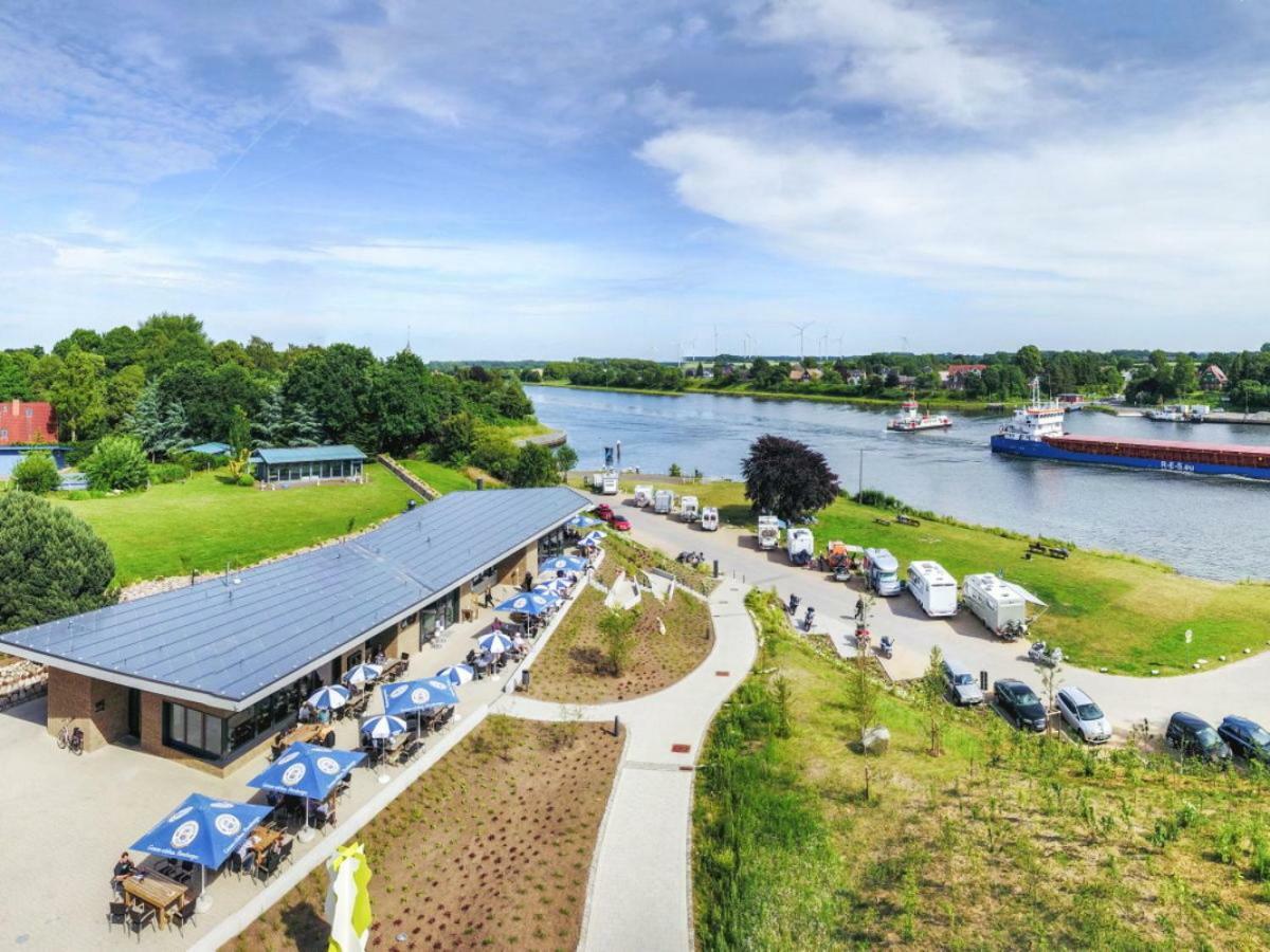Kanalvilla - Urlaub Am Nord-Ostseekanal - Zwei Ferienwohnungen Im Angebot- Eine Im Dachgeschoss Und Eine Wohnung Mit Garten Sehestedt  Kültér fotó